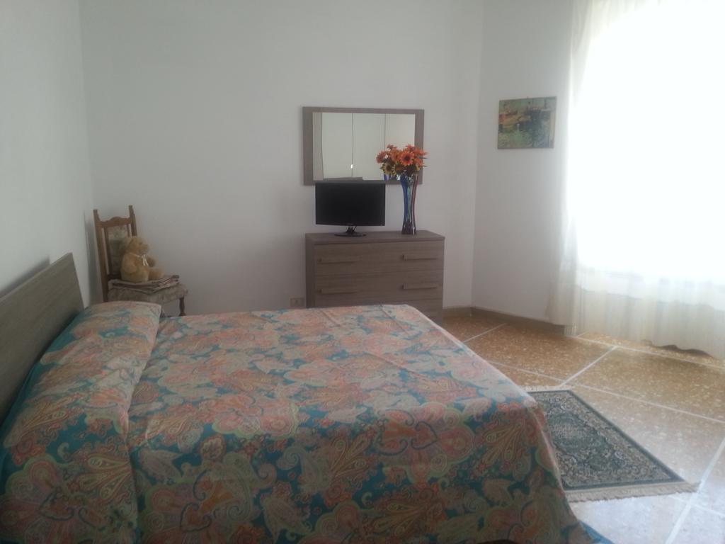 Bed and Breakfast Amico Del Sole Rom Zimmer foto