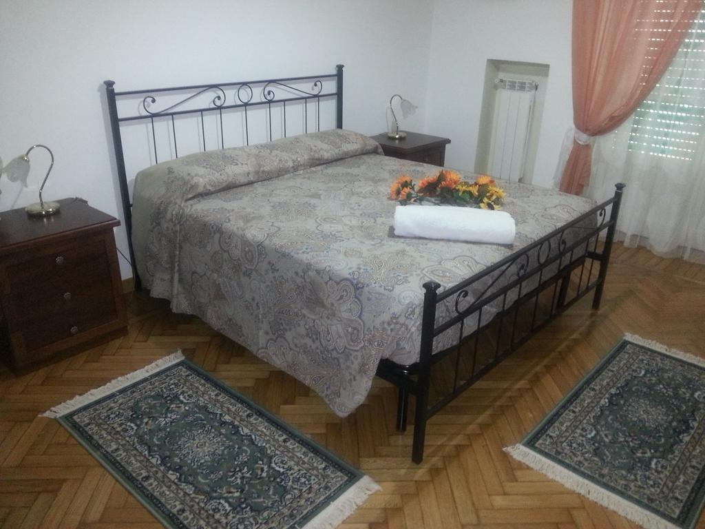 Bed and Breakfast Amico Del Sole Rom Zimmer foto