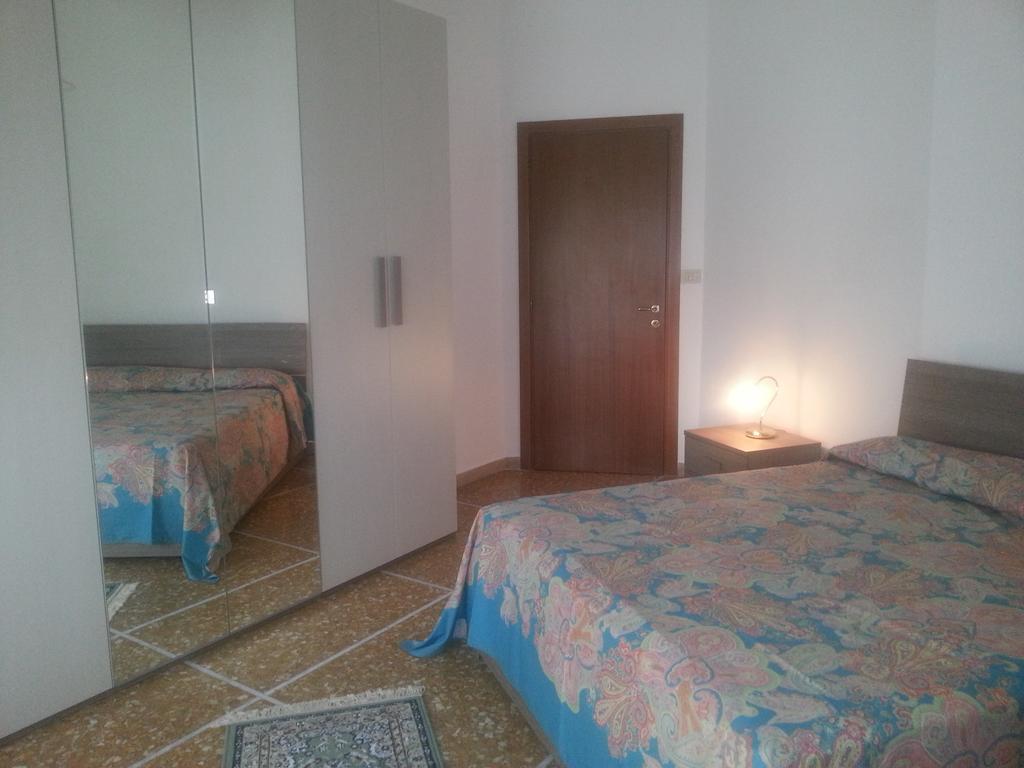 Bed and Breakfast Amico Del Sole Rom Zimmer foto